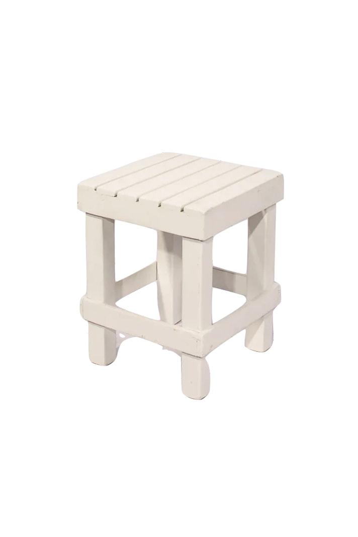 Wooden Stool for rent – Tamir Aruim | Rentlyz