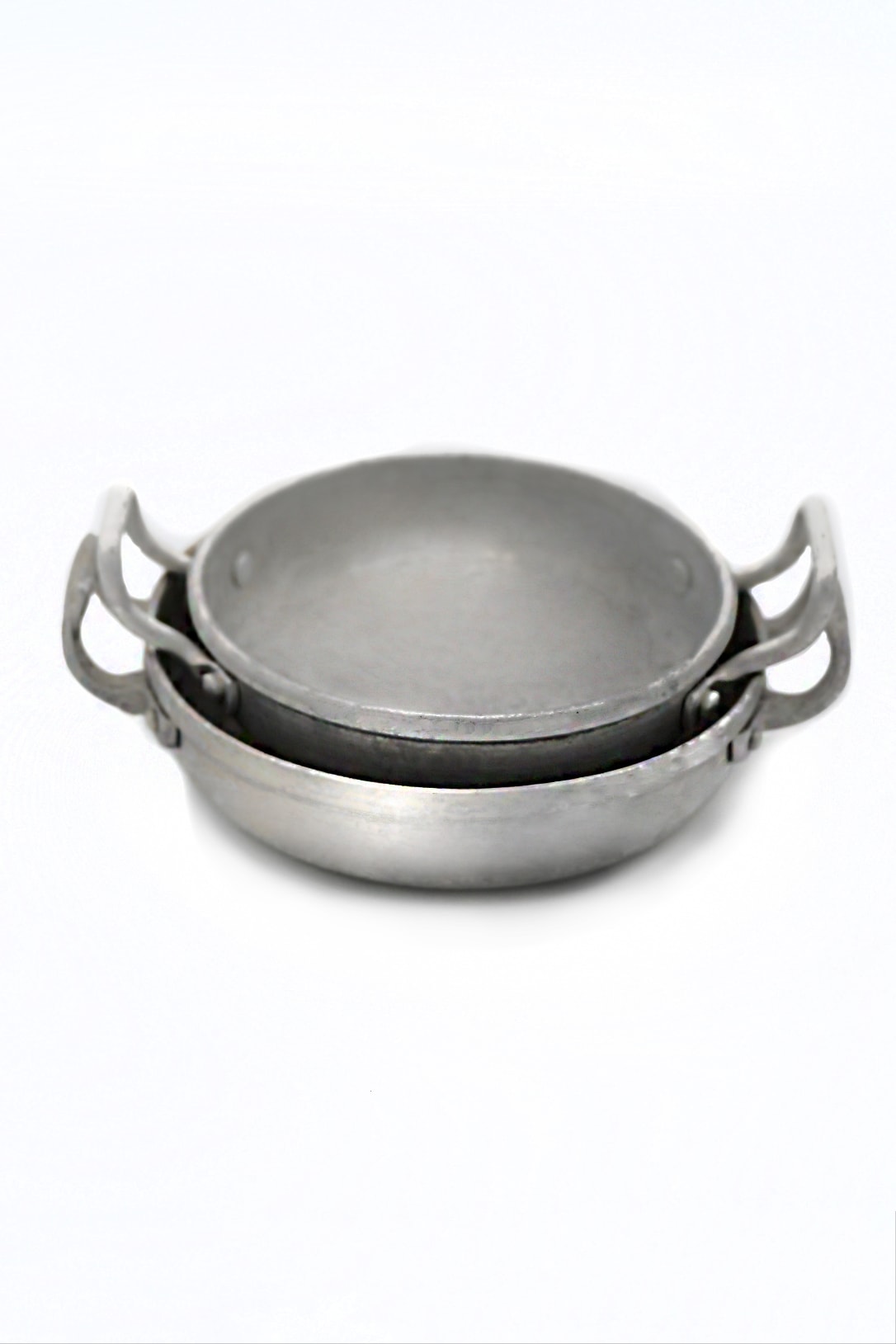 Aluminum Frying Pan for rent – Tamir Aruim | Rentlyz