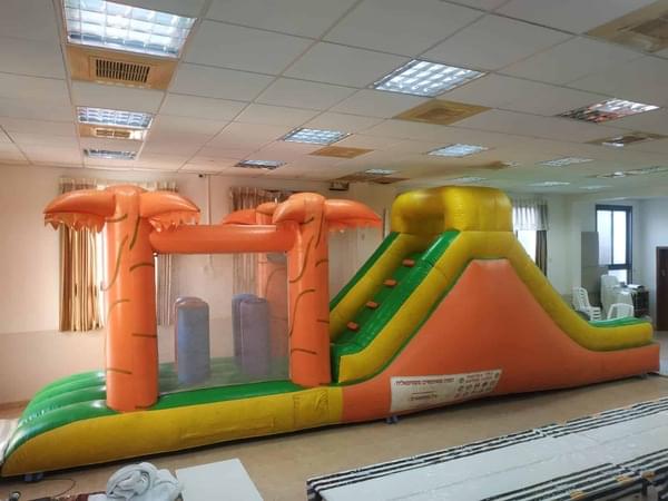 Gold Challenge Inflatable for rent – Idans | Rentlyz