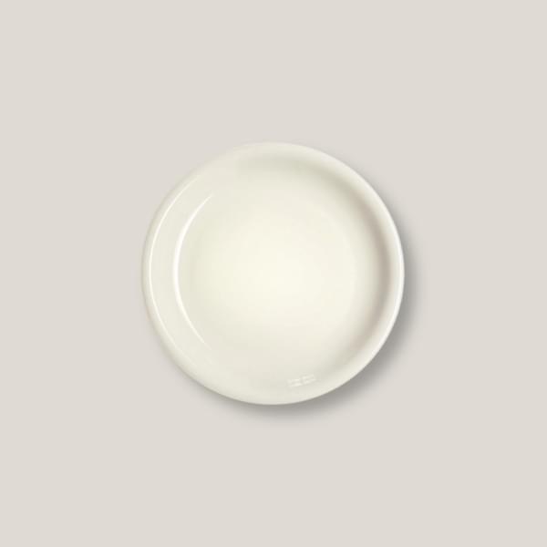 Lips Porcelain Plate for rent – GuestLine | Rentlyz