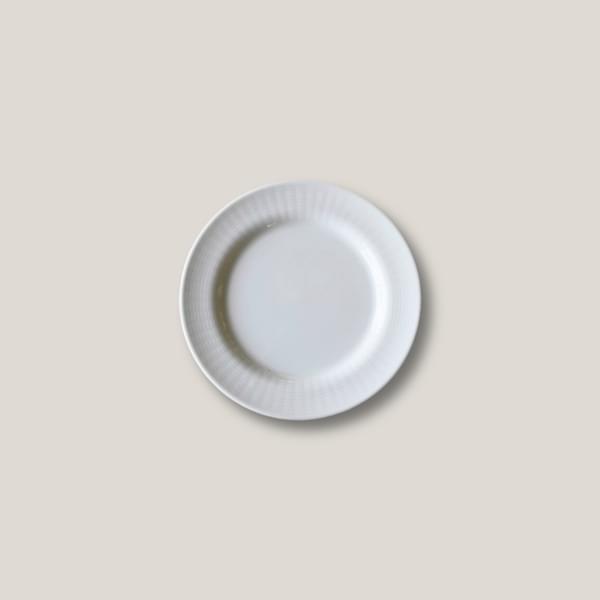 Generation Plate for rent – GuestLine | Rentlyz