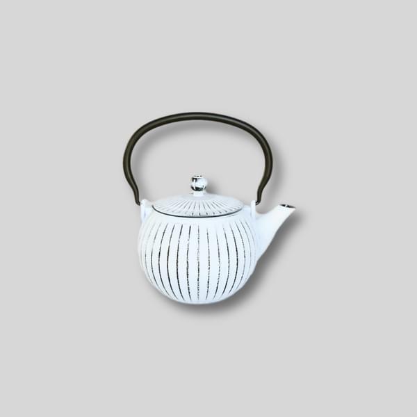 Japanese Tea Kettle for rent – GuestLine | Rentlyz