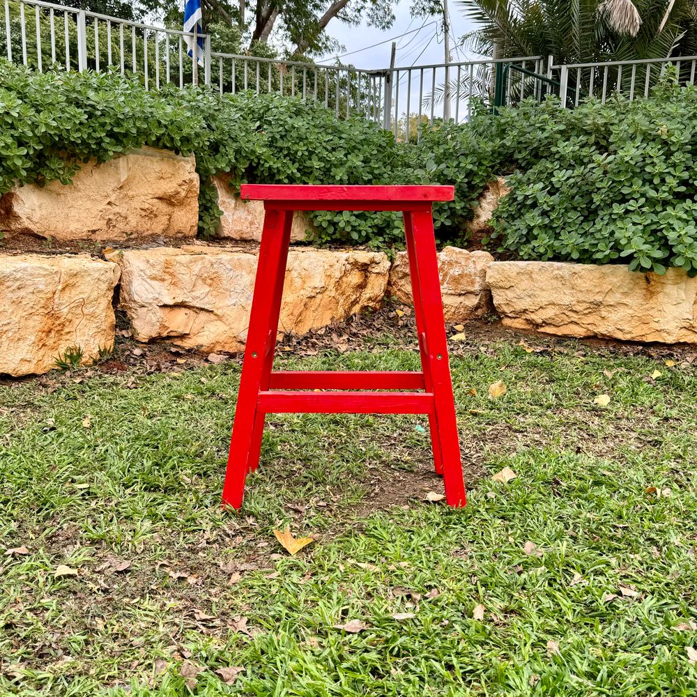 Red High Stool for rent – GuestLine | Rentlyz