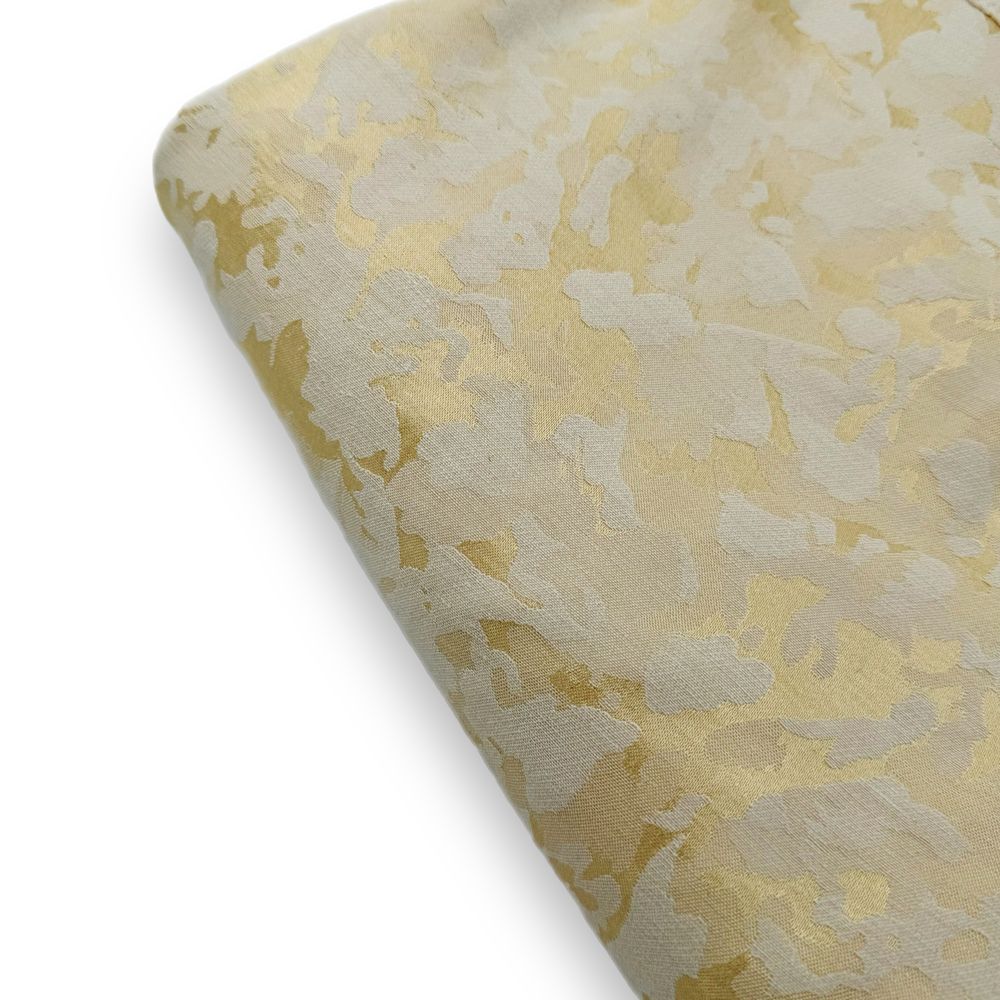 Gold Texture Tablecloth for rent – GuestLine | Rentlyz