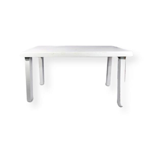 High Knights Table with 4 Legs for rent – Tamir Aruim | Rentlyz