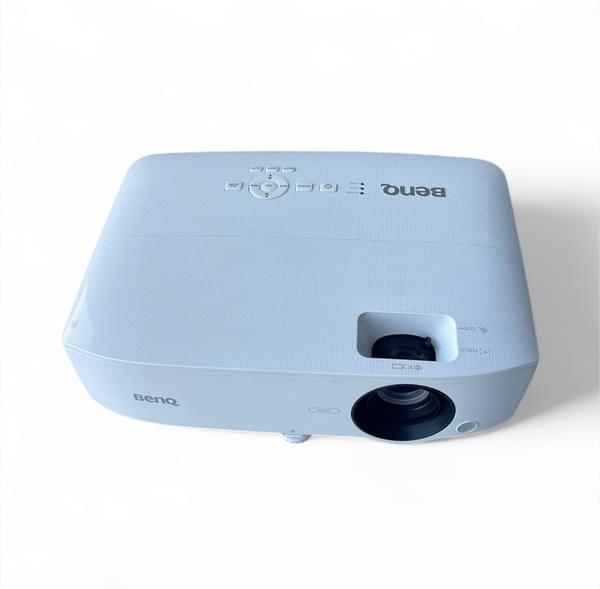 Professional BENQ Projector for rent – Mr-Mor | Rentlyz