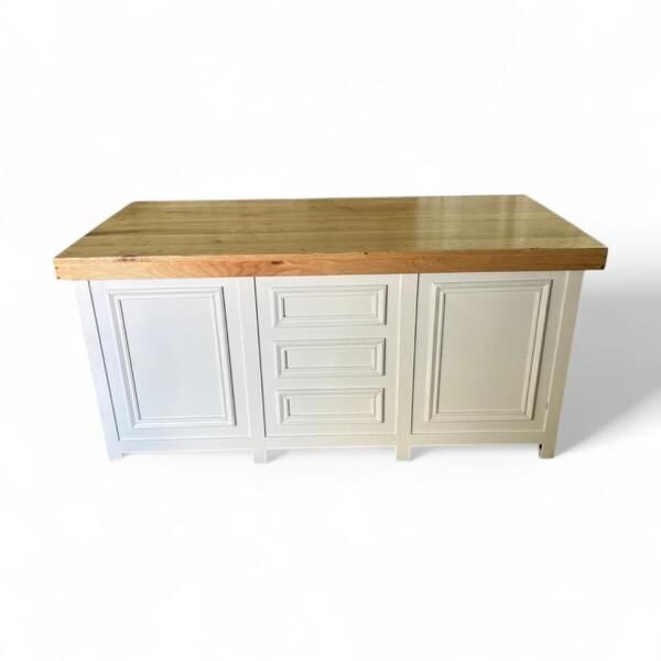 Sideboard/Butcher Block for rent – Event Bekalut | Rentlyz