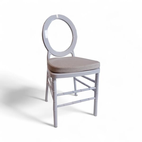 Venetia White Chair for rent – KISS O.T | Rentlyz