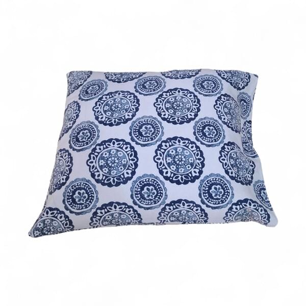 Greek pillow for rent – Hodaya | Rentlyz