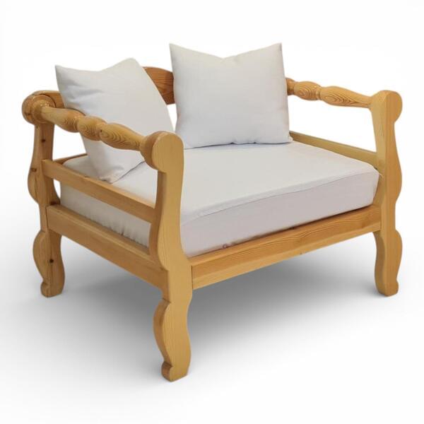 Wooden Armchair Model Paphos for rent – Shanti Eleganti | Rentlyz