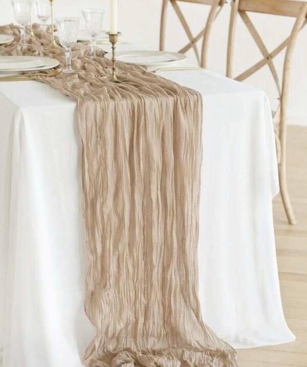 Beige Gold Runner for rent – Les Events | Rentlyz