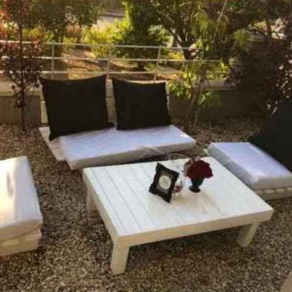 Table + double seat + 2 single seats for rent – Kasaro | Rentlyz