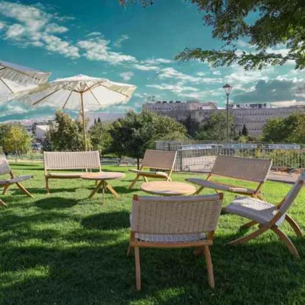 Table + double seat + 2 single seats for rent – Kasaro | Rentlyz