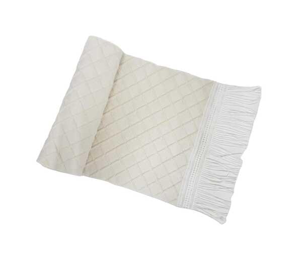 White Diamond-Pattern Runner for rent – DDNest | Rentlyz