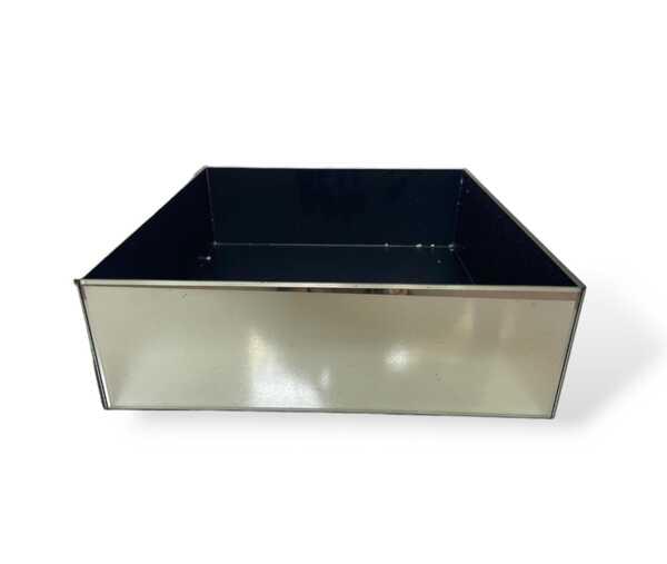 Square Mirror Planter for rent – DDNest | Rentlyz